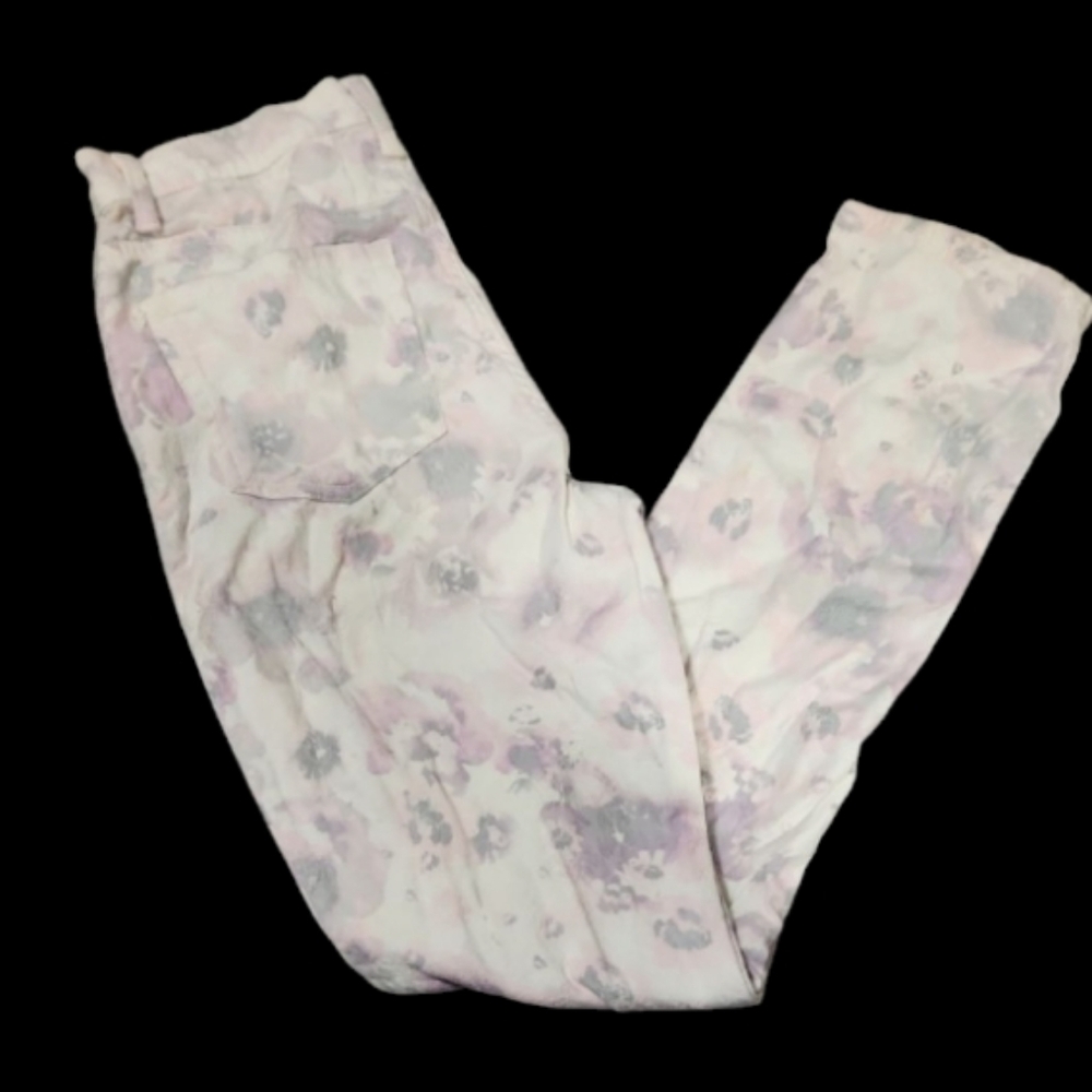 Gloria Vanderbilt Amanda 4 Floral Print Pants in Pastel Shades